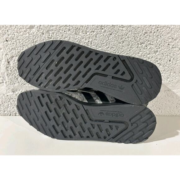 Adidas Multix Black White Grey Digital GZ5477 Running Shoes Sneakers Sz 10.5
